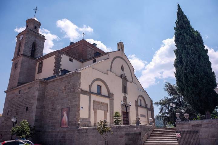 La Iglesia de San Martín Obispo, proyectada en el siglo VI, es uno de los encantos de San Martín de Valdeiglesias.