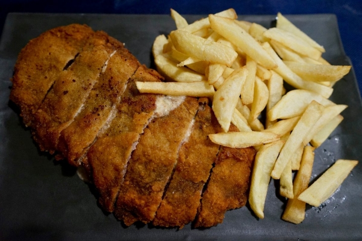 El 'cachopo' es uno de los platos estrella del restaurante 'El Torneiro'.