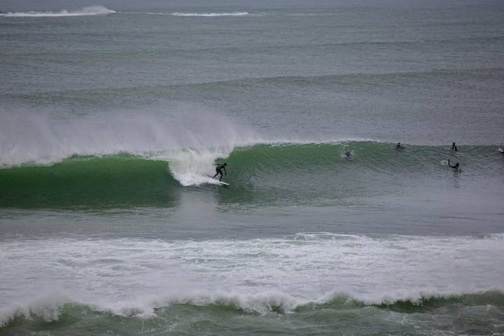 surfistas mundaka