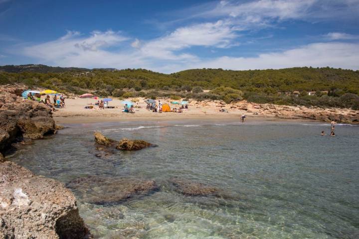 La Platja del Russo es una de las más transitadas pero sin rozar la masificación.