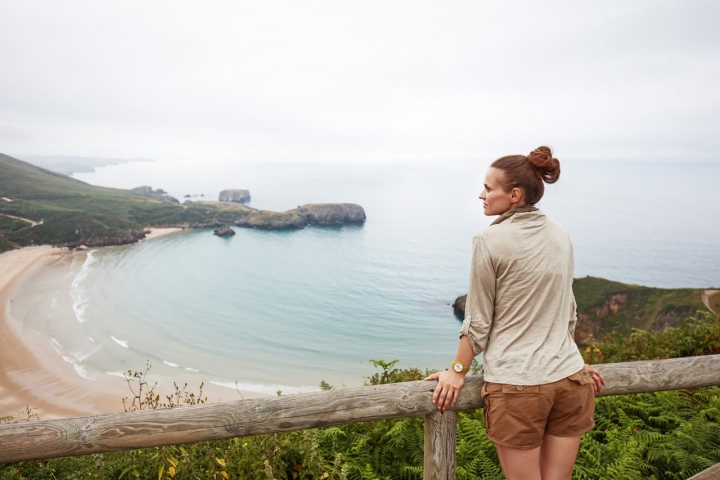 La localidad de Niembro es el punto de partida para acceder hasta el aparcamiento del mirador. Foto: Shutterstock.