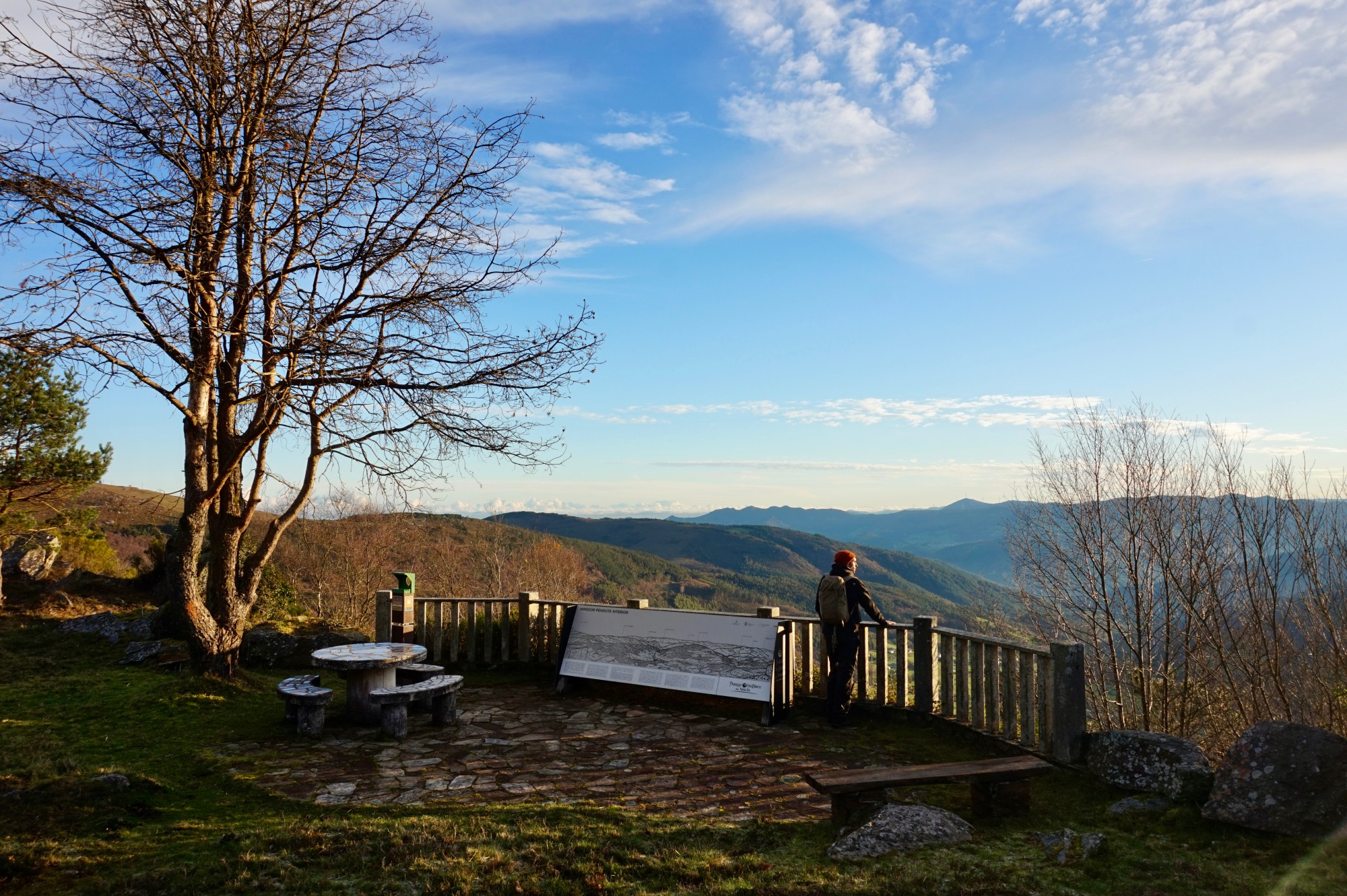 Ell mirador de Penouta (interior) se encuentra en lo alto de la sierra del mismo nombre.