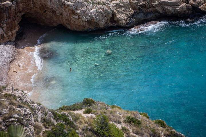 Vista de la cala dels Testos