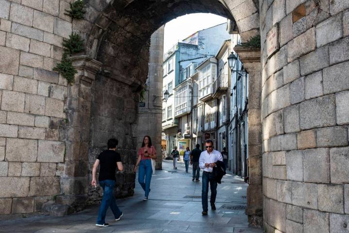 puerta de san pedro lugo