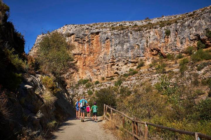 ruta senderista en alhama de granada