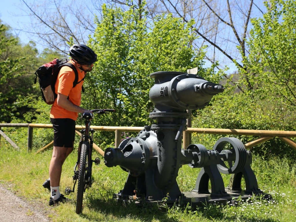 Una ruta a pedales por el corazón de la Cuenca Minera Una ruta a pedales por el corazón de la Cuenca Minera