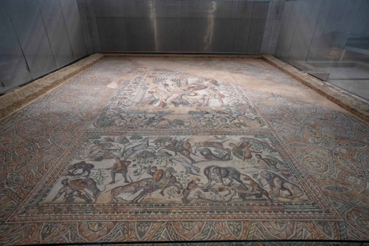 En el salón principal (‘oecus’), un mosaico maravilloso de 175 m2. En el salón principal (‘oecus’), un mosaico maravilloso de 175 m2.