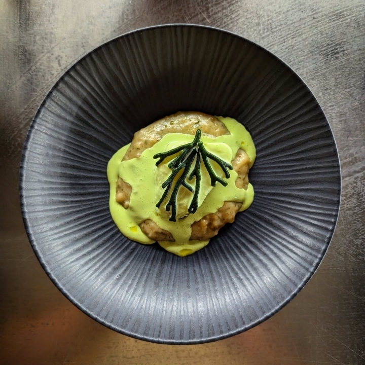 Flora (food & wine)